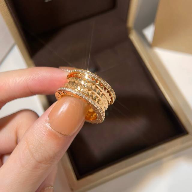 classic hit Chanel goose classic gold full diamond double C hanging pearl earrin