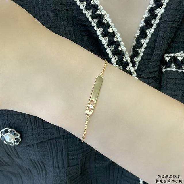 Chanel latest black large Cc brooch consistent with Z batch brass material