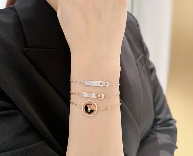 High quality details as shown in the picture D Star Cd Pearl Bracelet Z 4200! Om