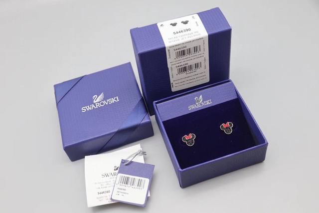 We produce a large quantity of consulting customers. perfume bottle, four-leaf c