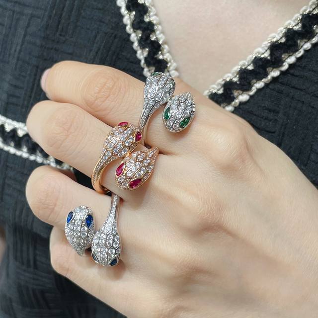 Dior's hot-selling Dior's heavy-duty fashion colored diamond tassels, full diamo