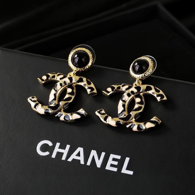 No. Xed0782 Ch*Nel latest cowboy earrings consistent Zp brass material