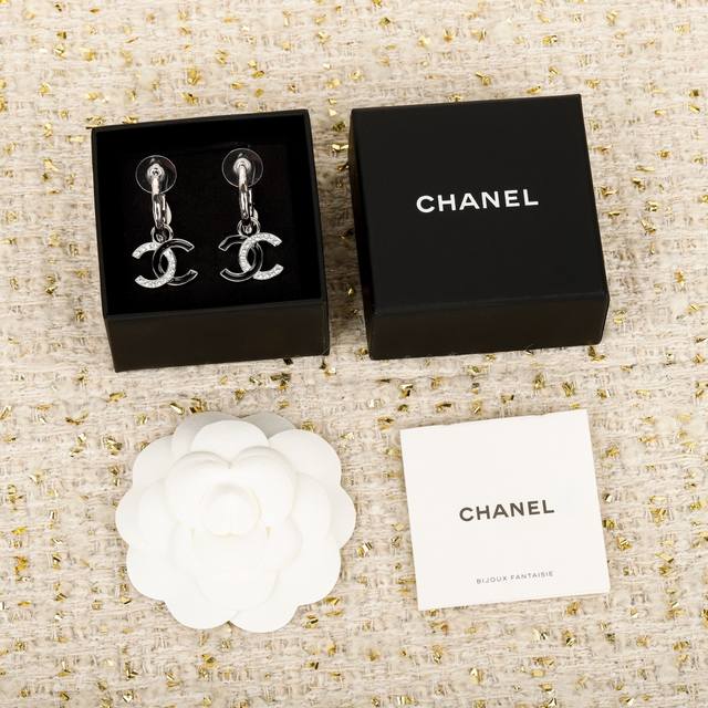 Chanel retro double C round earrings, Beautiful, practical and very special, ful