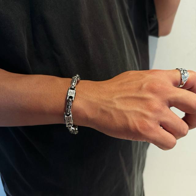 A5098 New high-end jewelry My series rattan pattern wide bracelet, top-grade S92
