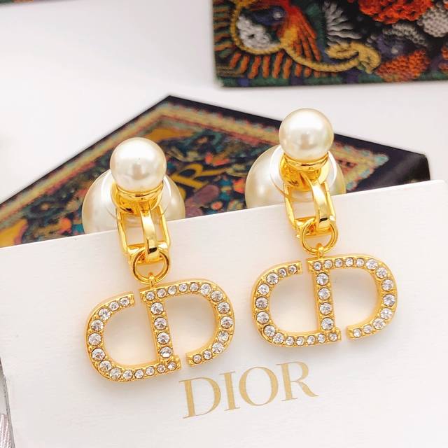Chanel's new leather earrings and ear studs are available at the counter at the