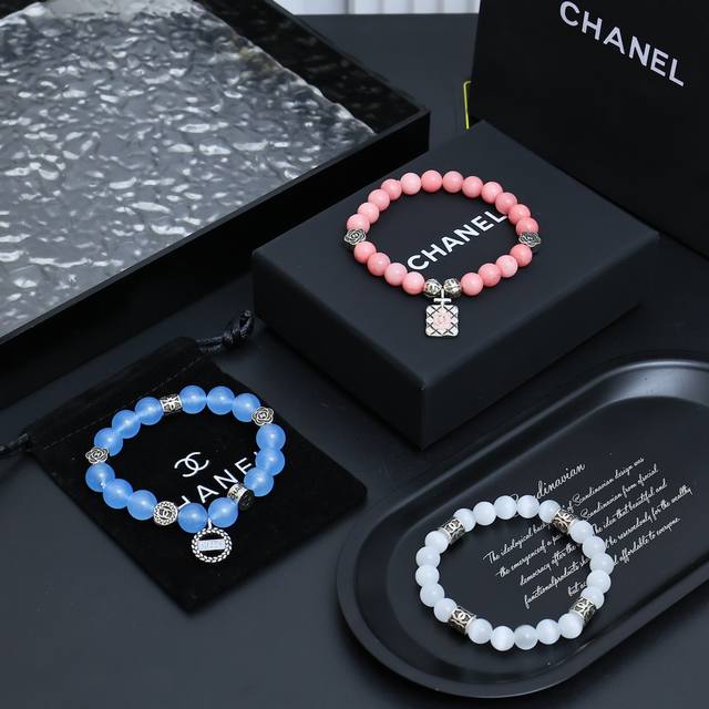 Wow, super beautiful Chanel 24 Chanel earrings This Chanel earring is so beautif