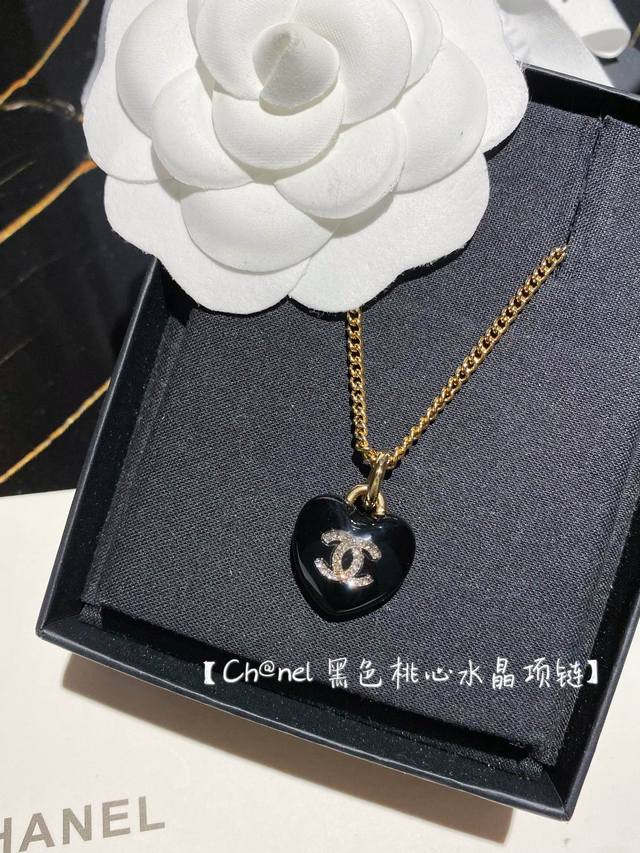 Chanel 100th Anniversary 2 Double C Pearl Sweater Necklace The most popular pear