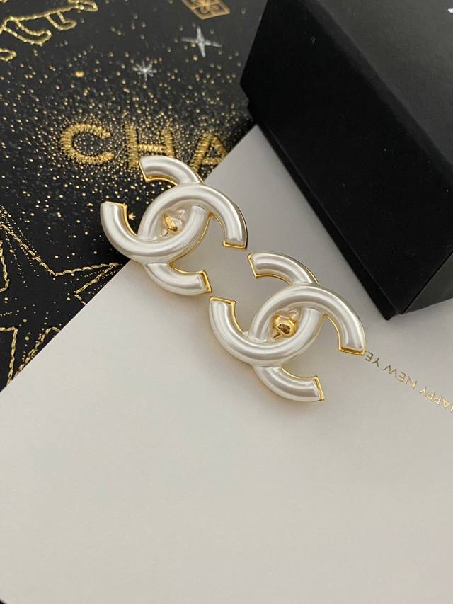 Gucci earrings are high-end and beautiful. Because they are limited edition, you