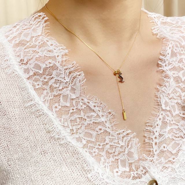 European and American Chaoxuan Chrome Heart Double Cross Diamond Short Clavicle