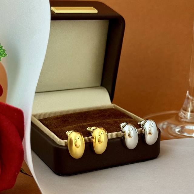 High-end spring piece opening Juste Un Clou nail series bracelet with diamonds a
