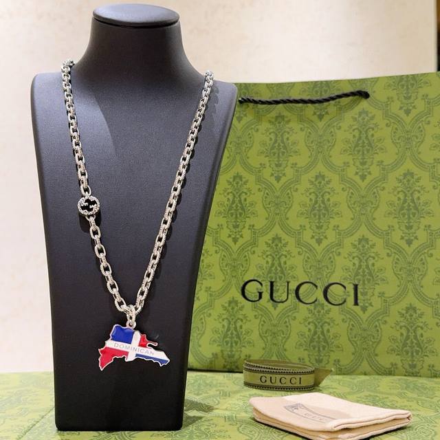is selling like crazy. It's so beautiful. The latest Chanel small square diamond