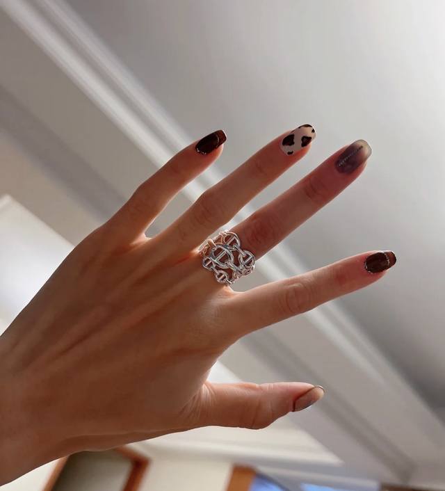 Cartier Cartier official website latest release of the hottest full diamond leop