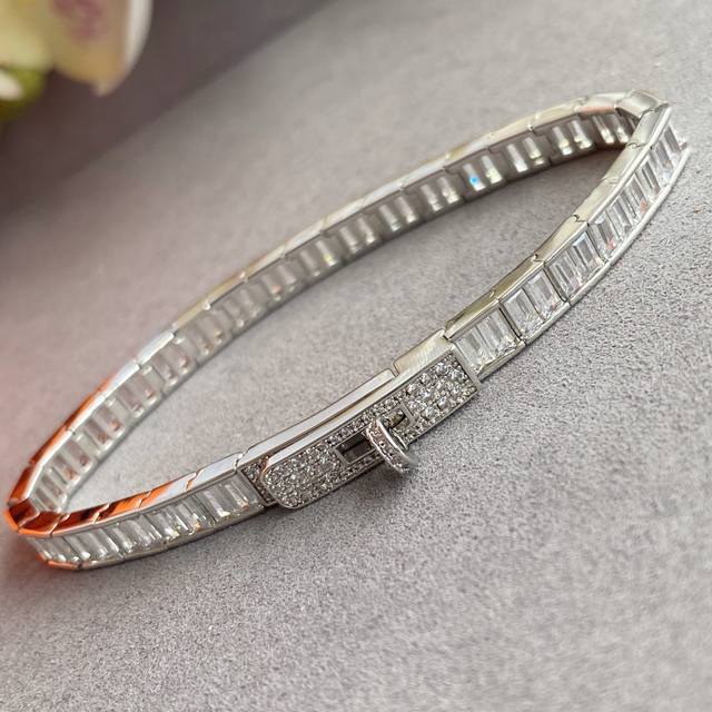 Gucci bracelets for men and women, the latest natural medicine king bracelets wi