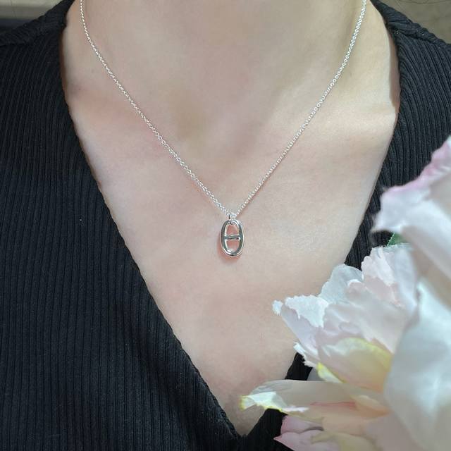 New product release The latest Gucci necklace with a higher grade chain The same
