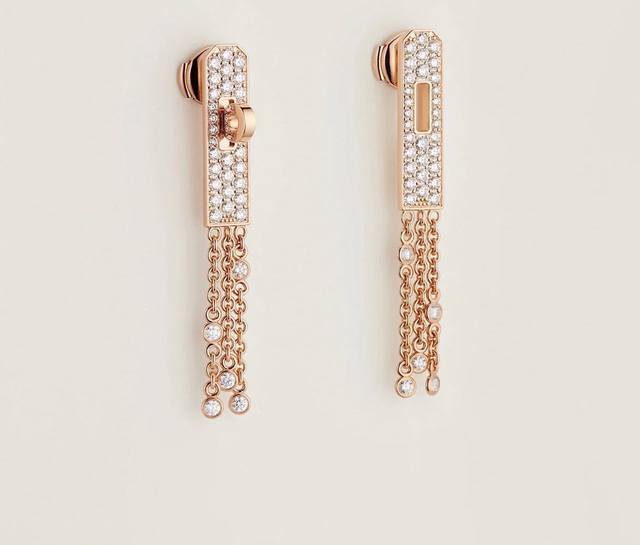 Necklace We produce bracelet P7930, necklace 7100, a set of 10,000, look for the