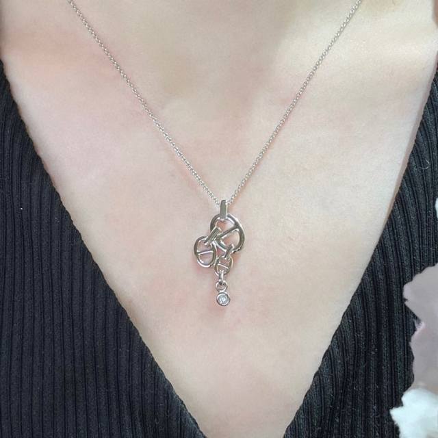 Code N905 Chanel necklace is hot selling and has a new arrival Chan 24 hollow go