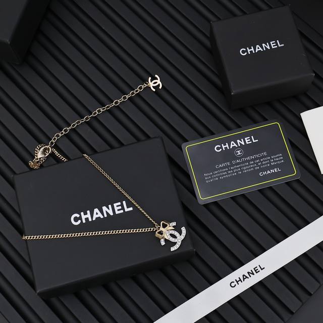 Today's new model code A783 Chanel brooch hot-selling model burst new consistent