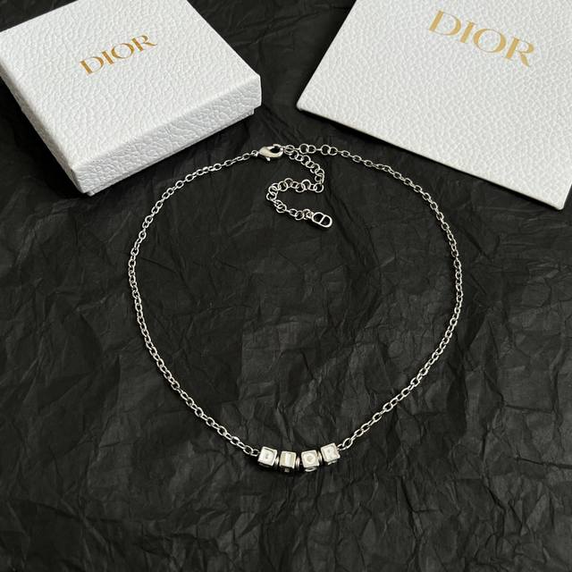 The latest Gucci bracelet, the latest classic style, exquisite in both style and