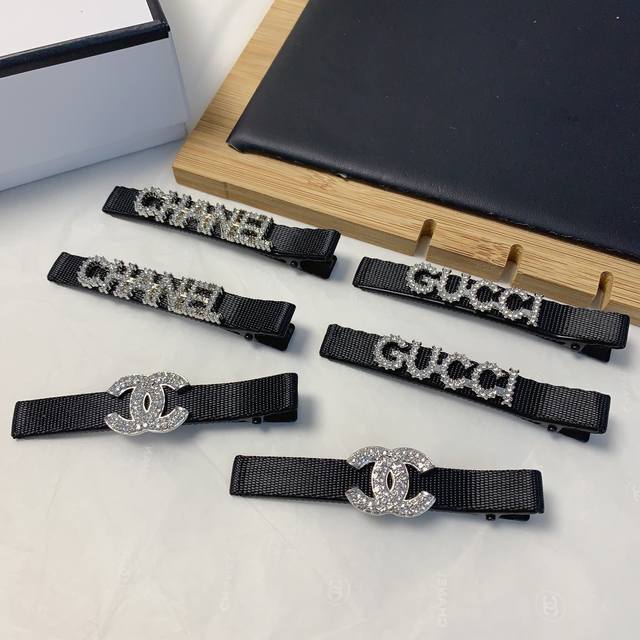 The first choice for Douyin to sell goods is the latest Gucci necklace in 2025.
