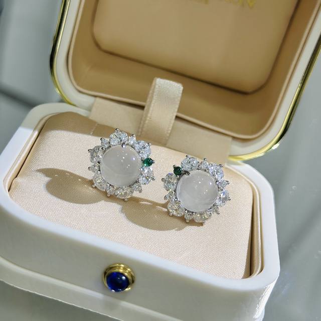 P price Kajia classic nail bracelet, thick version with diamonds at the head and
