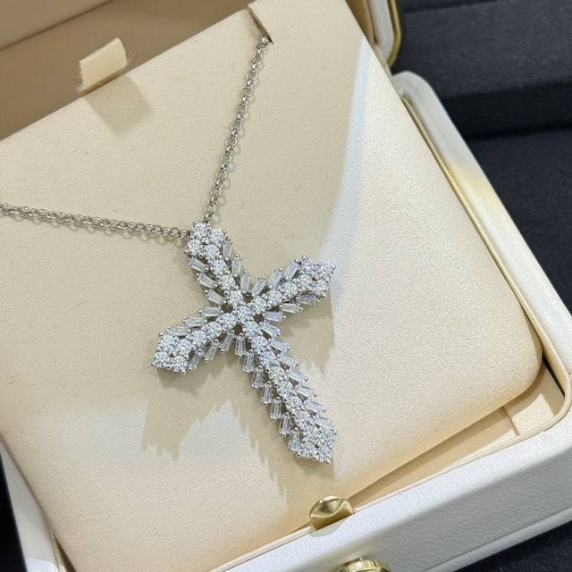 Ten diamonds Look for our products! Love bracelet narrow version, hard goods, cl