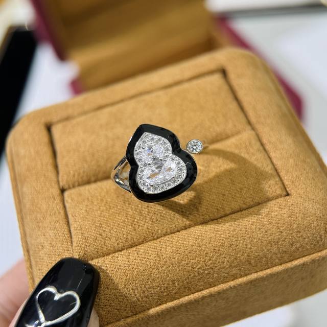 Purchasing level Qeelin Qilin Jewelry Yu Yi Series Ruyi Lock Double Diamond Neck