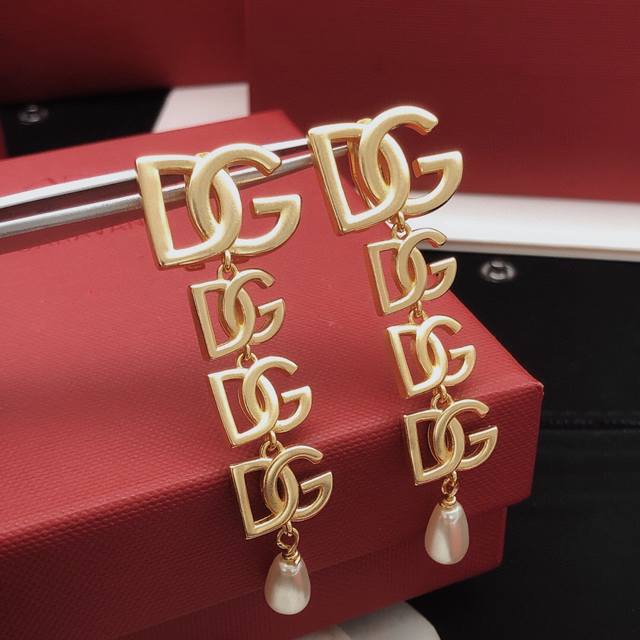 Louis Vuitton Wang Hedi same style - square beads + round beads logo design - re