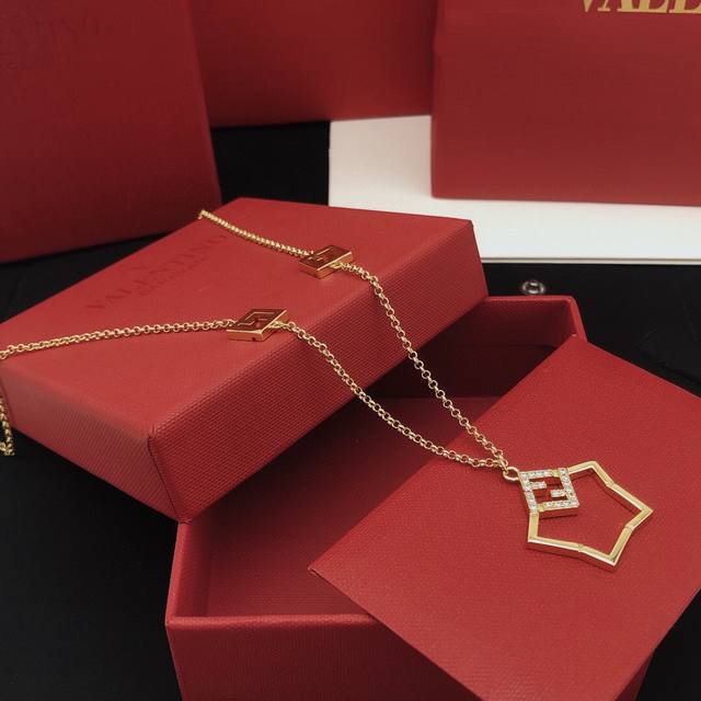Chanel Xiaoxiang Chanel rubber band Czech diamond Logo rubber band hair ring lar