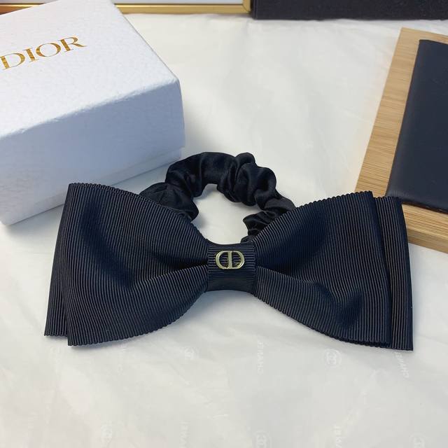No. Lsl0201 Lv*Latest pearl bracelet consistent Zp brass material