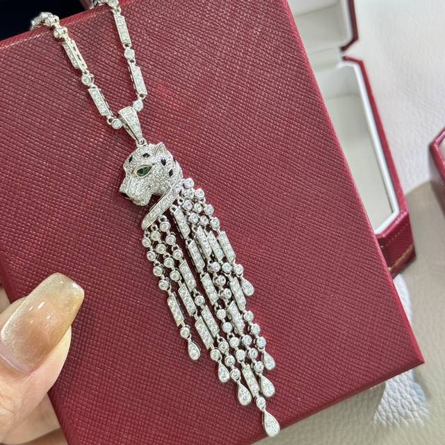 A1102 Bv Home Yongzhan series high-end jewelry four-leaf clover diamond tassel e