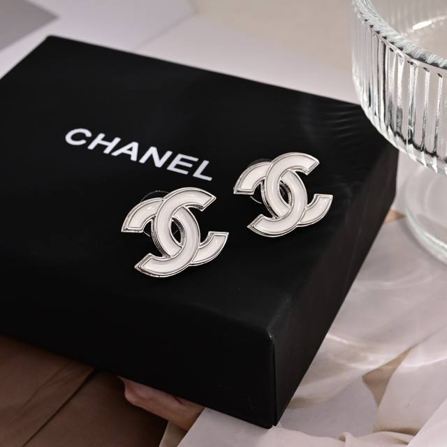Chanel Xiaoxiang Chanel grabber denim bow titanium steel logo grabber temperamen