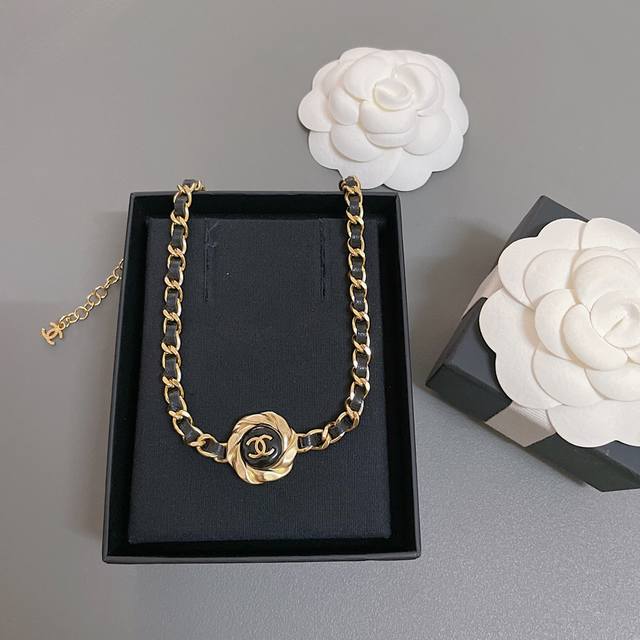 New counter quality Chrome Hearts classic retro cross dice necklace phoenix tail