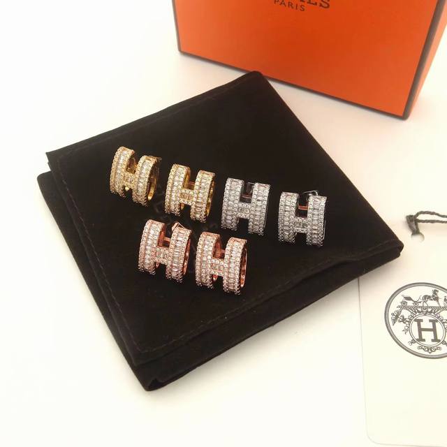 Today's new model code N1086 Dior necklace hot sale model hot new arrival Dior g