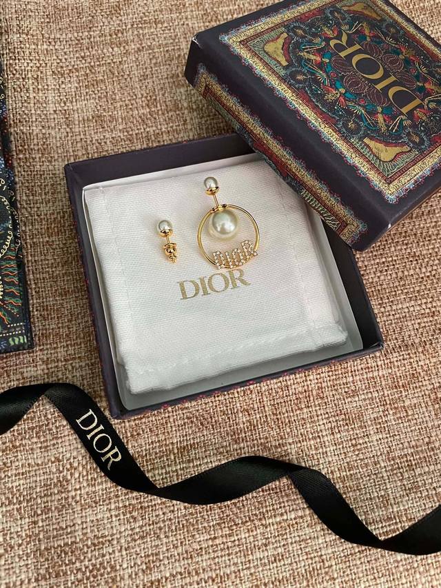 211680 Our product is Zp5920, please consult us for large quantity. The earrings