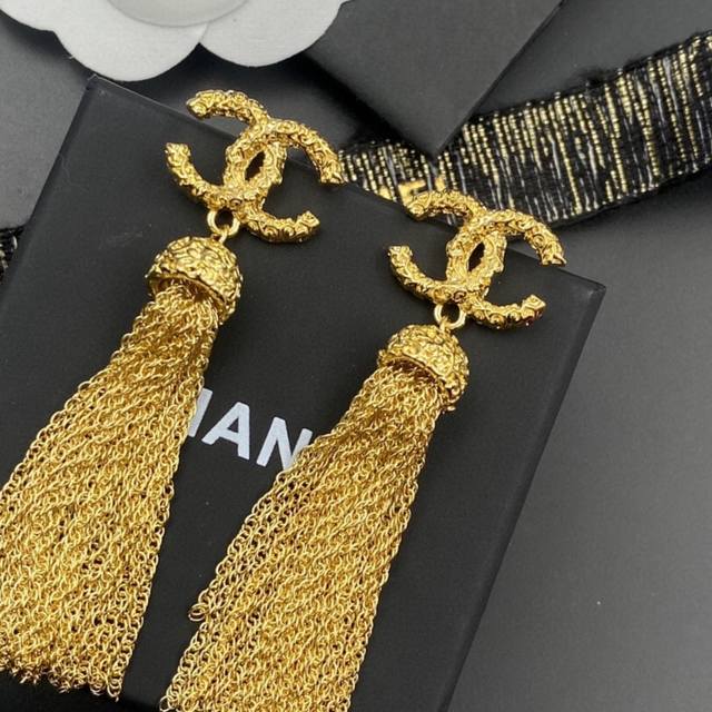 Celine Celine Celine hair clip Arc de Triomphe retro Logo hair clip temperament