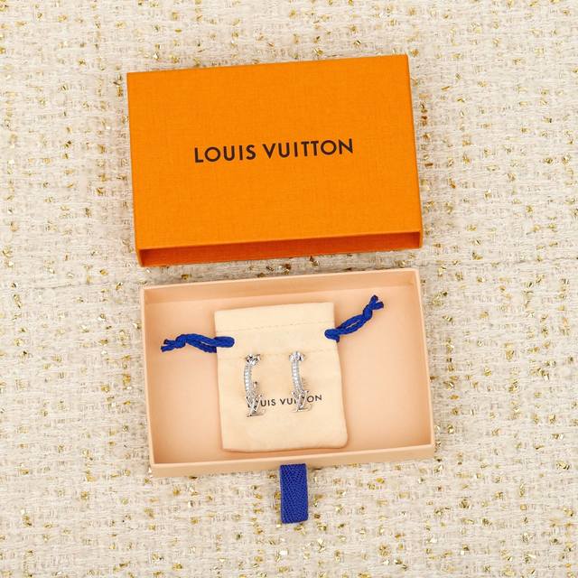 A1353 Simulated diamond Harry Winston high-end jewelry square diamond tassel ear