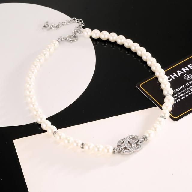 Vca Signature Bracelet Perl