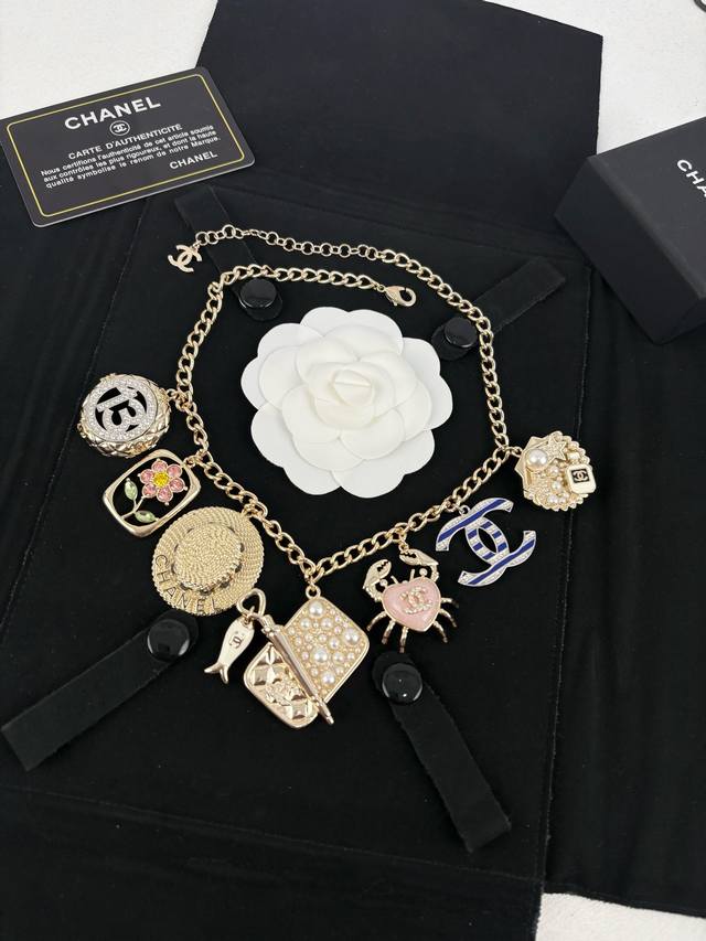 Code E2851 Chanel earrings are hot-selling and new. Chan 24 vintage silver doubl