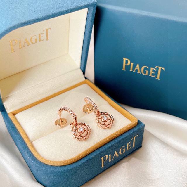 High quality details as shown in the picture, vintage gold sun earrings! Highly