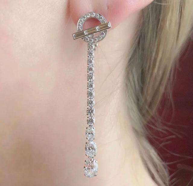 Tiffany Tiffany earrings Heart brand single row diamond earrings Classic all-mat