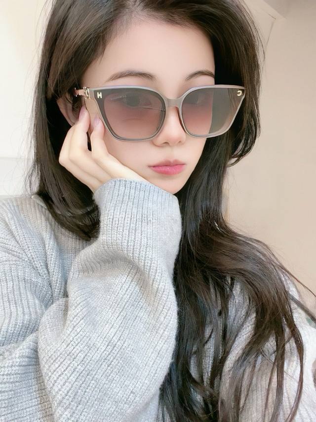 New Chanel sunglasses interpret the latest spring and summer glasses with unique
