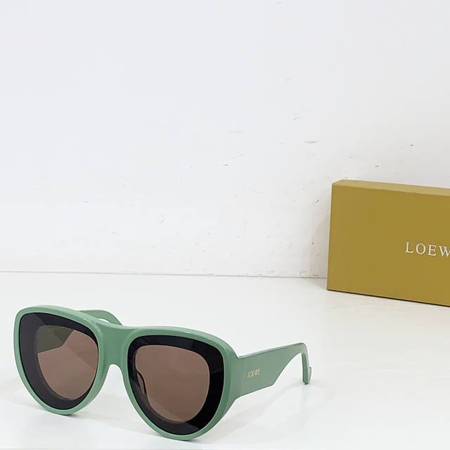Loewe Top Quality Model: Lw40170U Size: 61 Port 16- 140