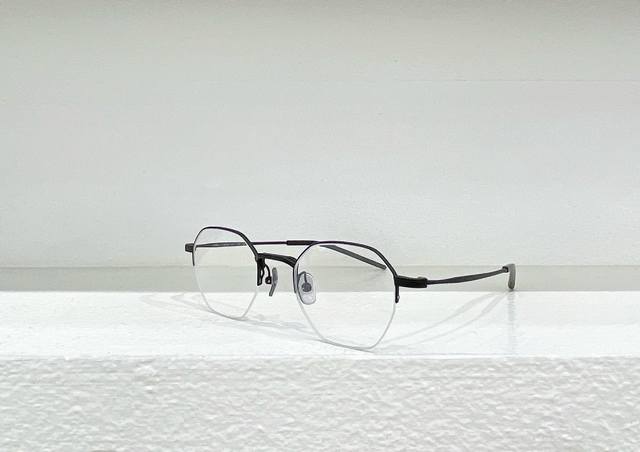 999.9Model: S-698Tsize: 48 mouth 22-147 titanium~~High version~~