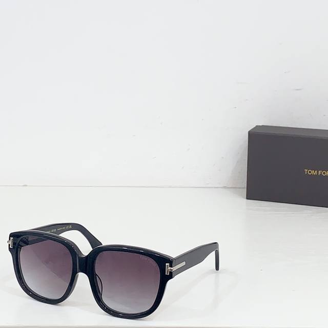 Tom For* Model; Ft1236 Size: 58-18-140