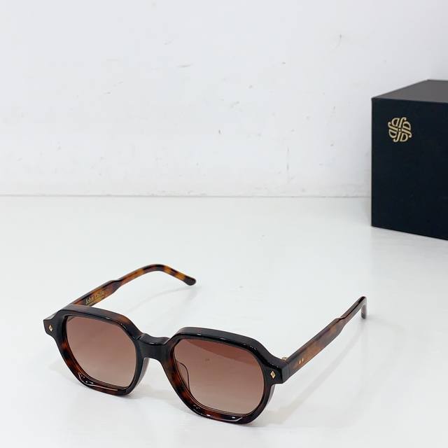 John Dalia offers high-end pieces that are in keeping with the natural laws of l