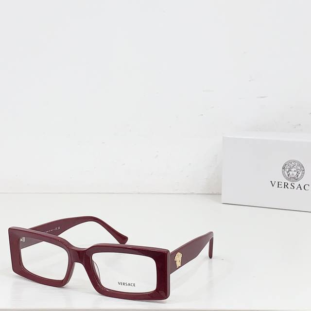 Versac* Model: Ve3358U Size: 54 ports 19-145