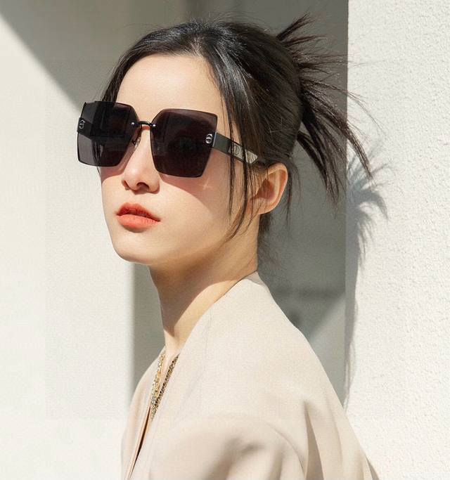 Dior-Dior 2025 Spring New Trend Hot Fashion Square Frame Polarized Sunglasses Hi