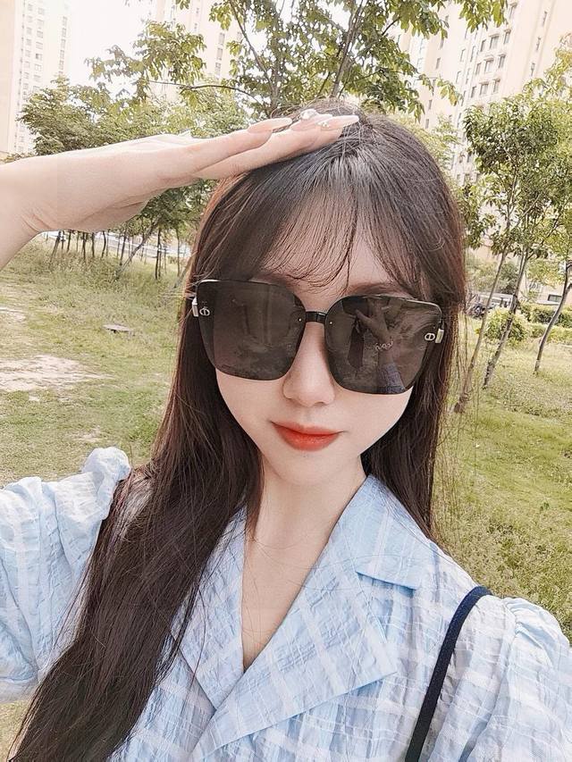 Dior-Dior 2025 Spring New Trend Hot Fashion Square Frame Polarized Sunglasses Hi