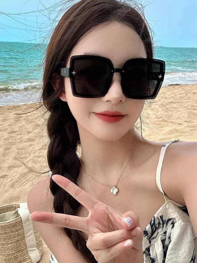 Lv sunglasses fashion official website model same style four-leaf clover exquisi