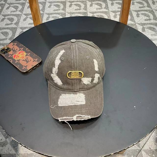 Balenciaga 2025 new all-match baseball cap, new model, big brand, perfect with c